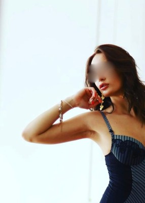 Проститутка Кари