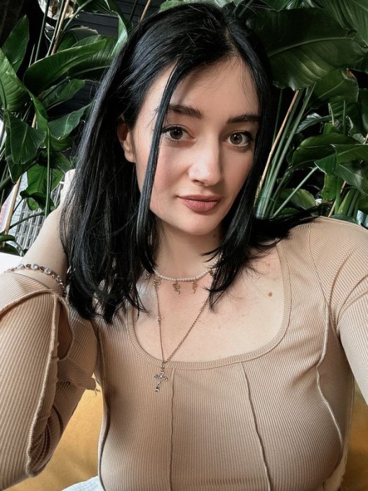 Аня